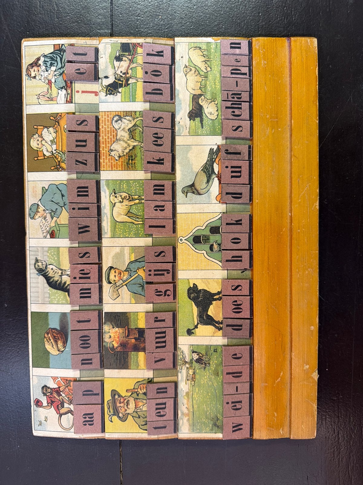 Hoogeveen's Verbeterd Leesplankje - Vintage Letterdoosje, Antiek en Kunst, Ophalen of Verzenden, Overige thema's