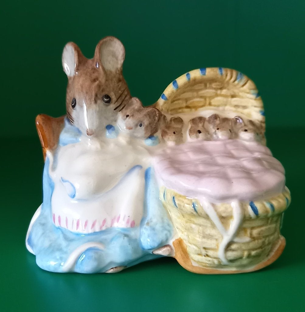 Beatrix Potter - Hunca Munca beeldje, Ophalen of Verzenden, Zo goed als nieuw, Dier