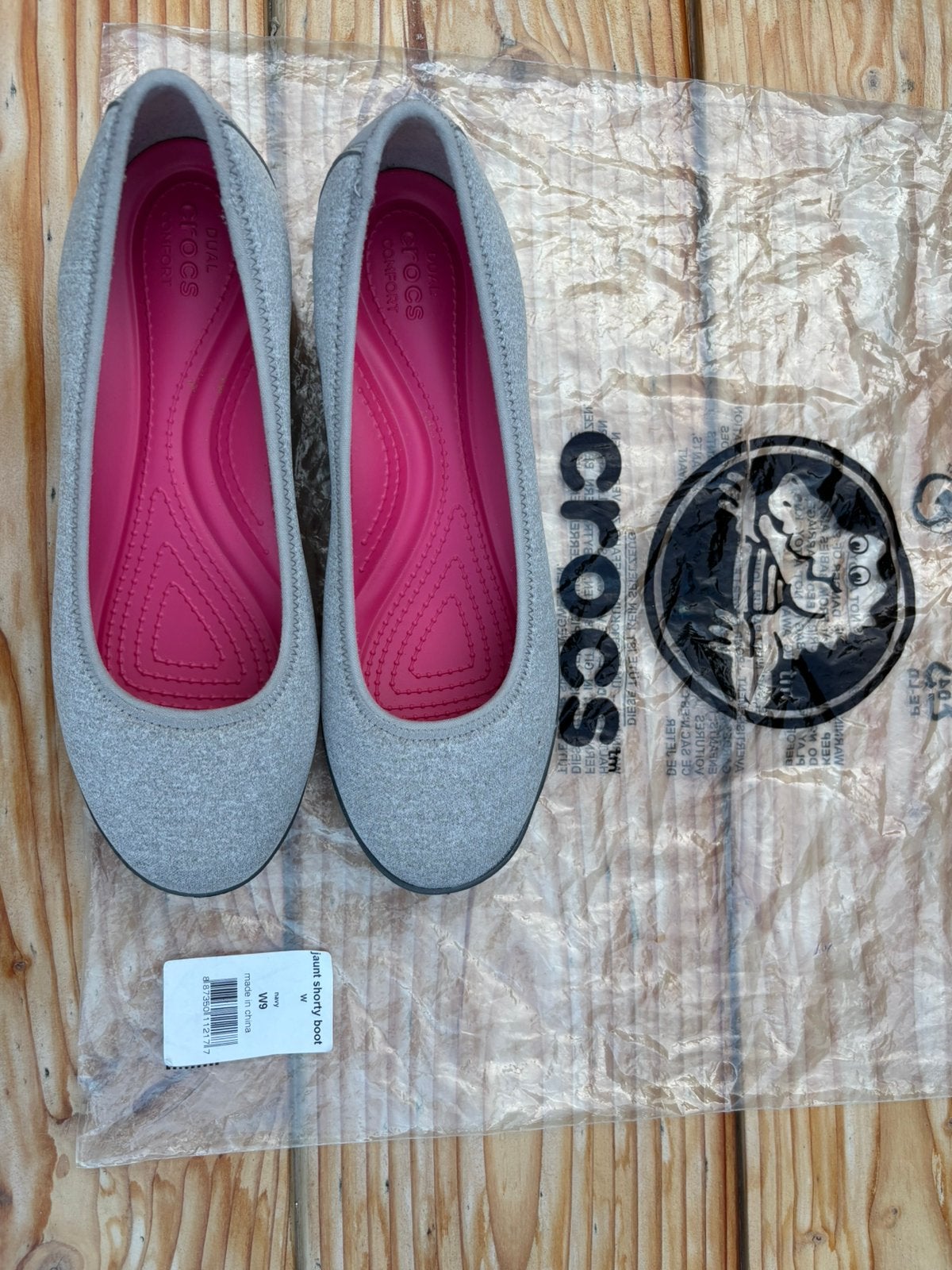 Nieuw Tommy Hilfiger pumps in maat 38., Kleding | Dames, Schoenen, Ophalen of Verzenden, Zo goed als nieuw, Grijs