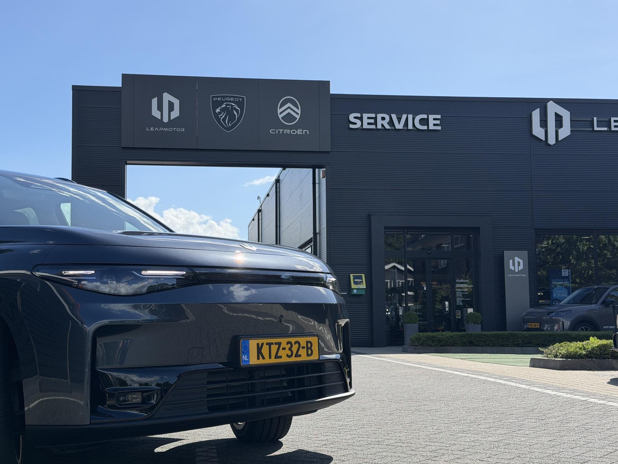 Leapmotor C10 Design ProMax 81.9 kWh 300PK Automaat Navigati, Auto's, Automaat, 12 maanden, Achterwielaandrijving, Automatische klimaatregeling