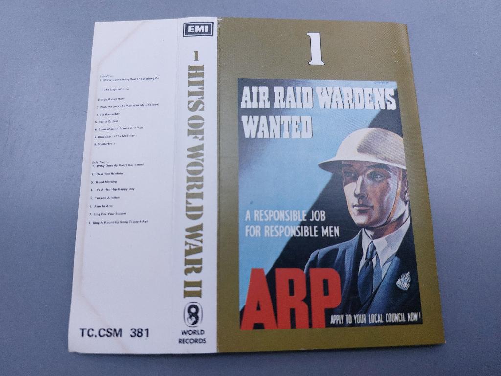 HITS OF WORLD WAR II - 1 (MC), Cd's en Dvd's, Cassettebandjes, Ophalen of Verzenden, Zo goed als nieuw, Origineel, 1 bandje