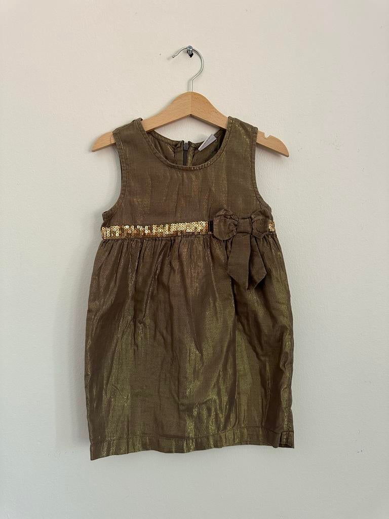 Next jurk goudkleurig met pailletten en strik maat 110, Ophalen of Verzenden, Gebruikt, Meisje, Jurk of Rok