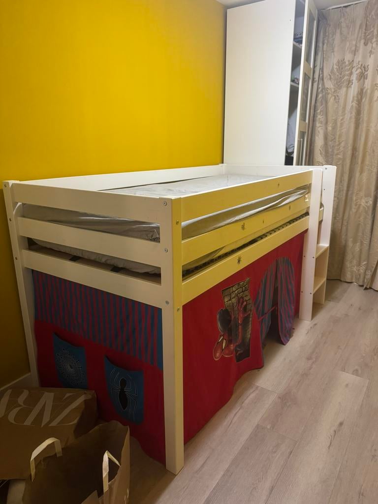 Spiderman bed 90 x 200 met glijbaan, Ophalen, Zo goed als nieuw