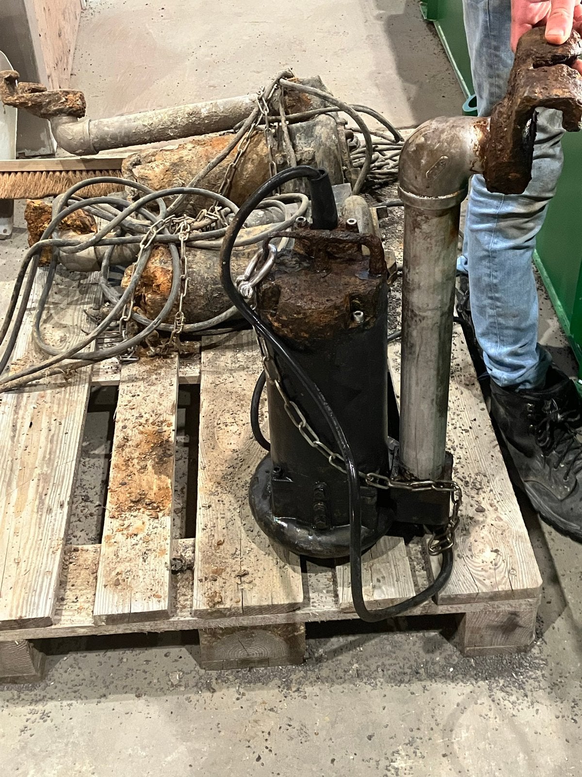 Robuuste Dompelpomp - Gebruikt maar functioneel, Tuin en Terras, Ophalen of Verzenden, Gebruikt, Elektrisch, Dompelpomp