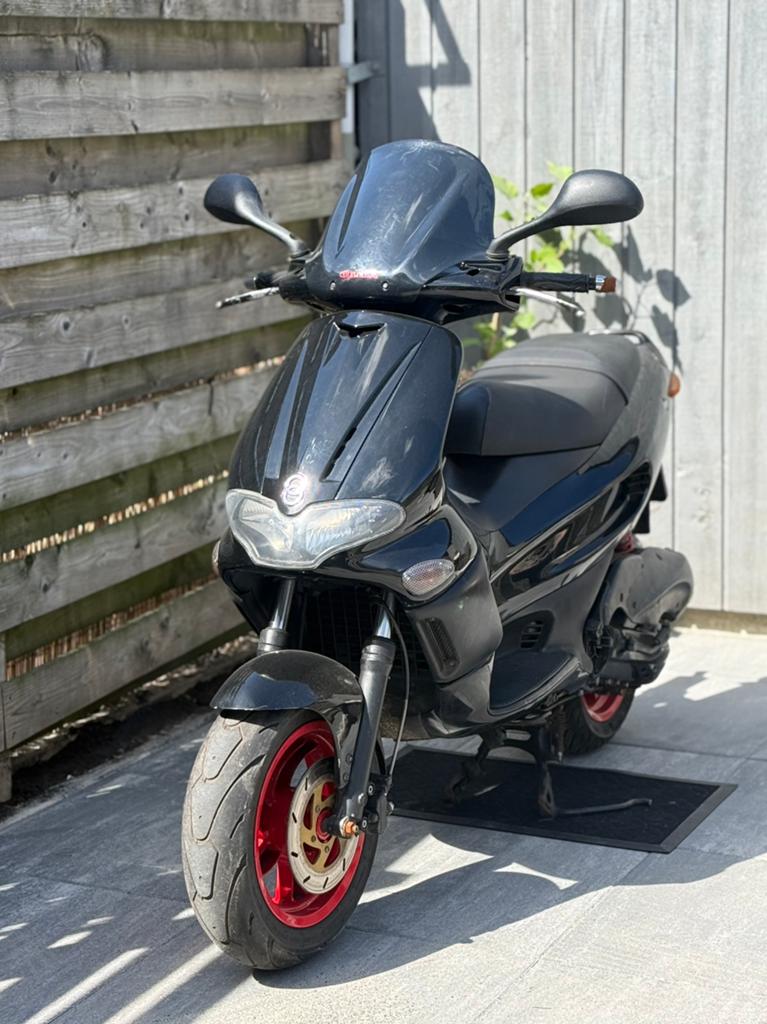 Gilera runner 183 s3 a1, Fietsen en Brommers, Scooters | Piaggio, Ophalen, Zo goed als nieuw, Tweetakt, Overige modellen
