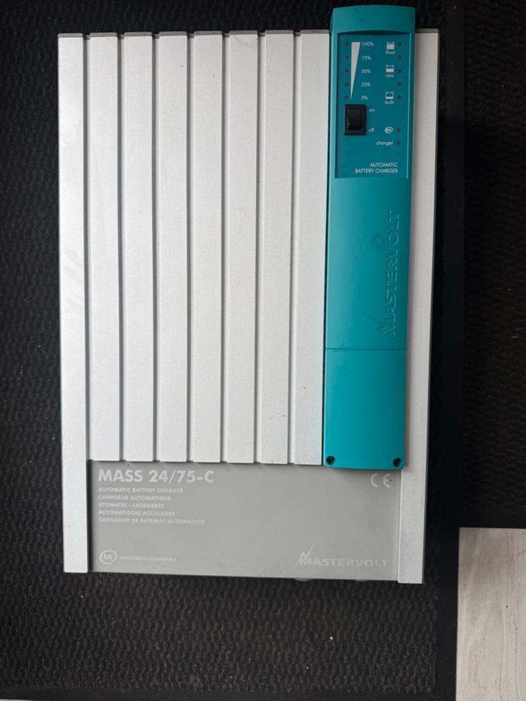 Mastervolt Mass 24/75-C Automatische Acculader, Ophalen of Verzenden, Gebruikt, Universele onderdelen