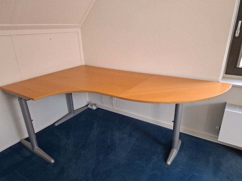 Hoek-bureau EFFEKTIV-T beuken van IKEA, Ophalen, Gebruikt, 120 cm, In hoogte verstelbaar