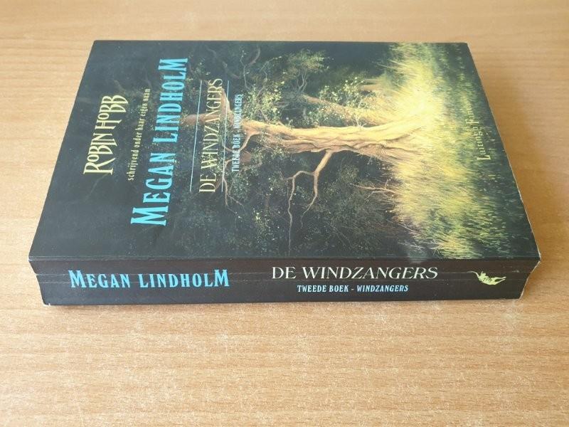Megan Lindholm (Hobb) - De Windzangers (2e deel), Ophalen of Verzenden, Gelezen, Megan Lindholm