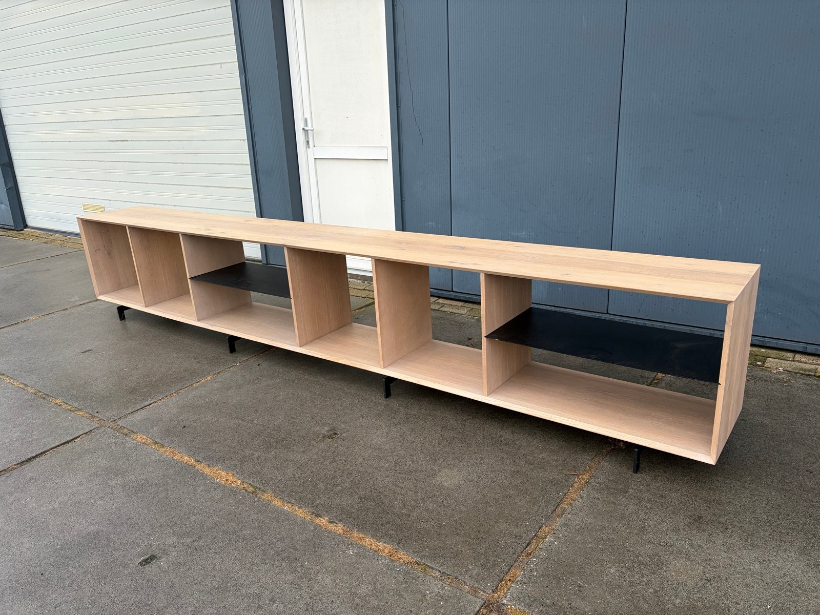 Tweezijdig open dressoir van eiken, 4 meter breed, Ophalen, Met plank(en), Eikenhout, Zo goed als nieuw