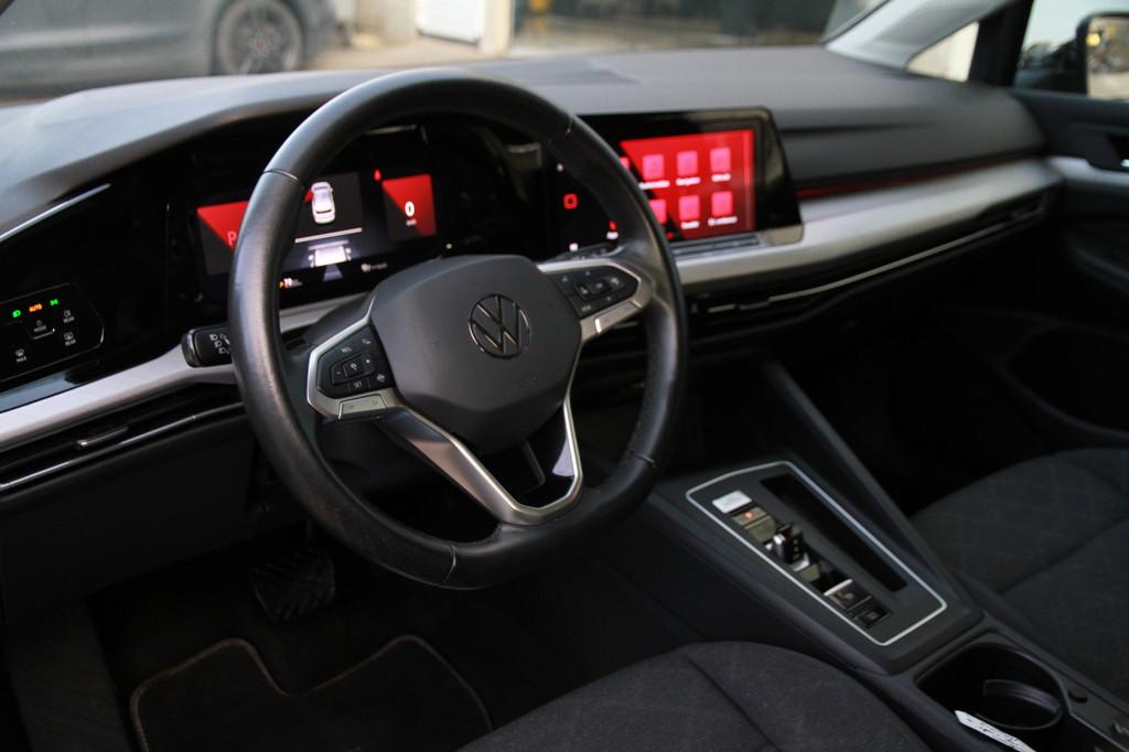 Volkswagen Golf 1.0 eTSI Life Business (bj 2023, automaat), 12 maanden, Gebruikt, Euro 6, 1202 kg