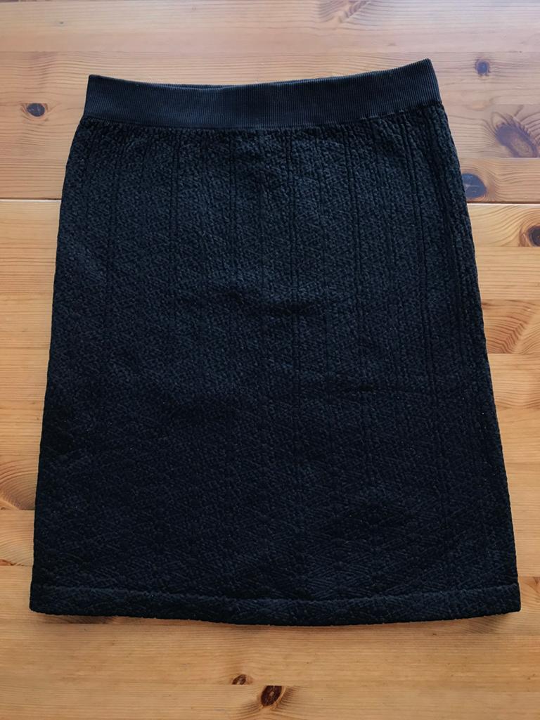 Vila strakke S/M korte zwarte rok tailleband relief egf, Kleding | Dames, Rokken, Zwart, Vila, Ophalen of Verzenden, Zo goed als nieuw
