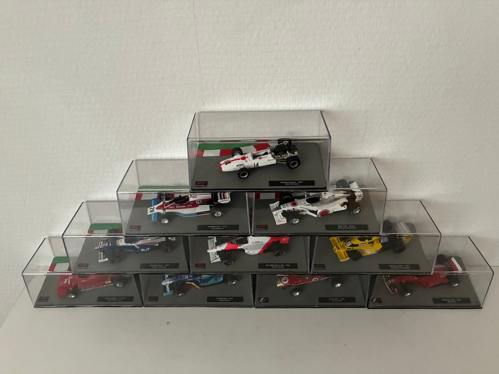 10 stuks nieuw in doos Formula 1, Hobby en Vrije tijd, Modelauto's | 1:43, Verzenden, Zo goed als nieuw, Auto, Overige merken