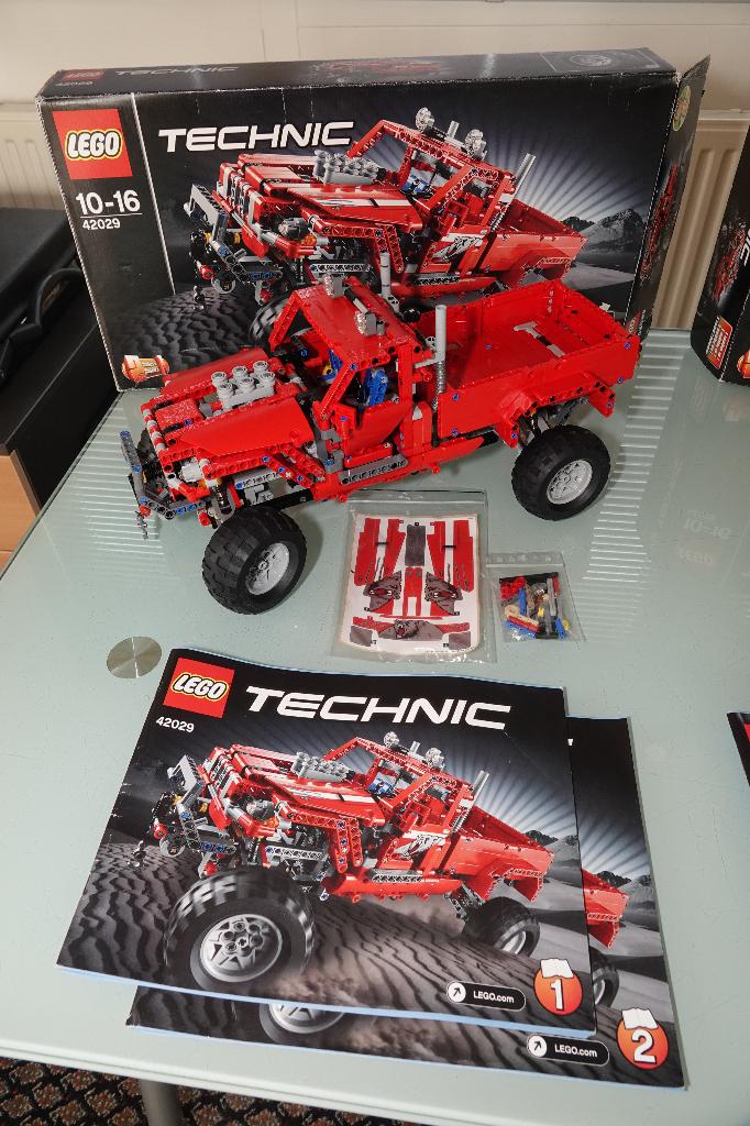 Lego Technic 42029 2 sets met PF 8293 optie, Kinderen en Baby's, Speelgoed | Duplo en Lego, Lego, Ophalen of Verzenden, Zo goed als nieuw