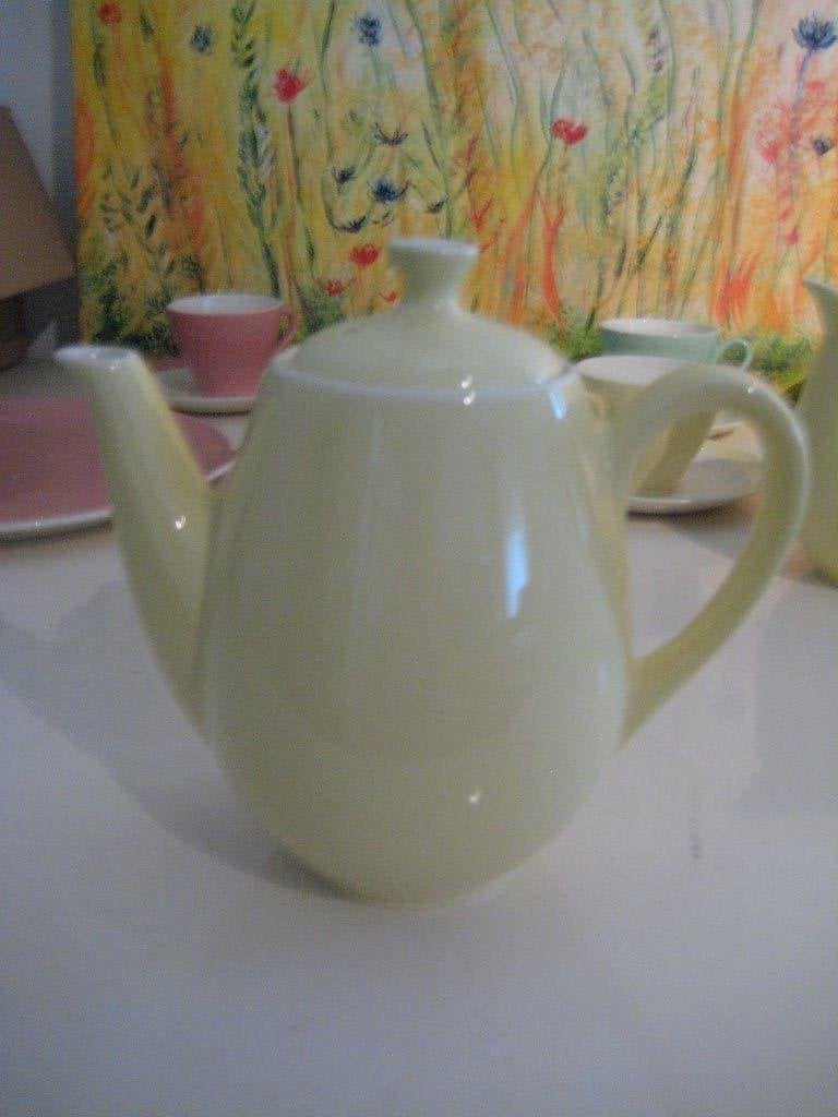 Pastel Regout Geel Koffiepotje 16,5 cm hoog, Ophalen of Verzenden