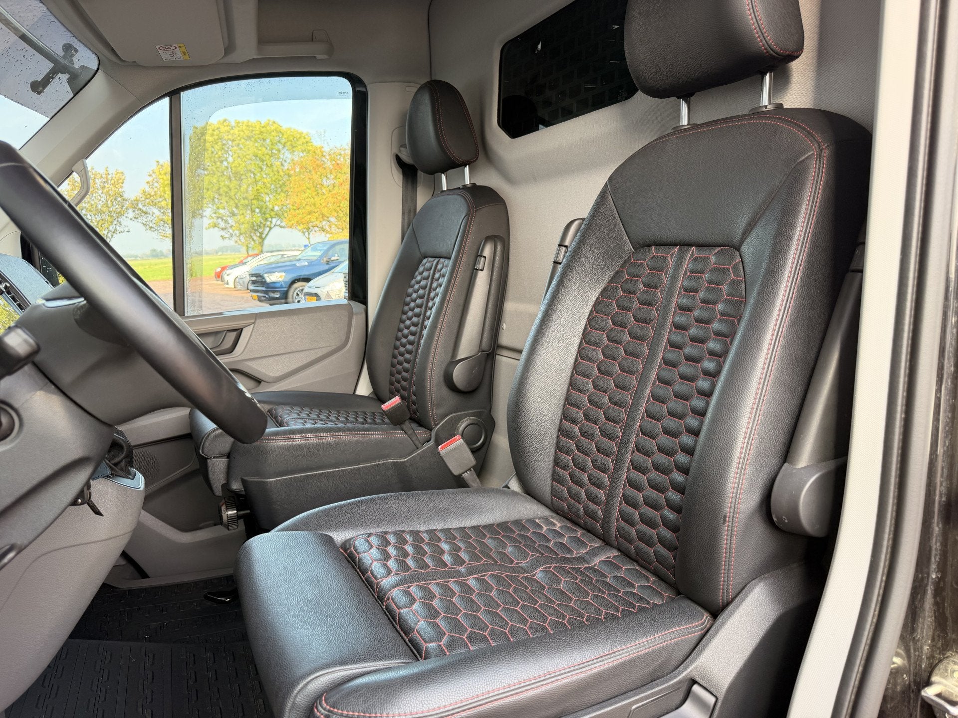 Volkswagen Crafter 35 2.0 TDI L3H2 Exclusive Hero Edition 2x, Auto's, Gebruikt, 4 cilinders, Volkswagen, Zwart