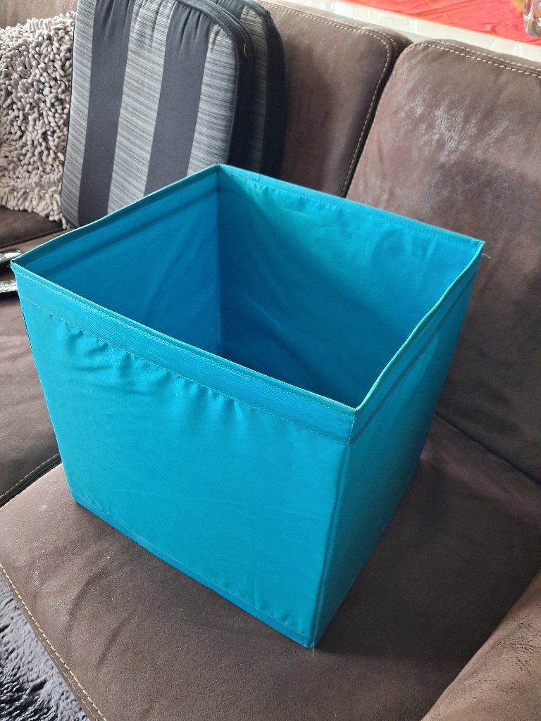 Kallax bak /  doos / box, Doos, Minder dan 35 cm, Minder dan 50 cm, Ophalen of Verzenden