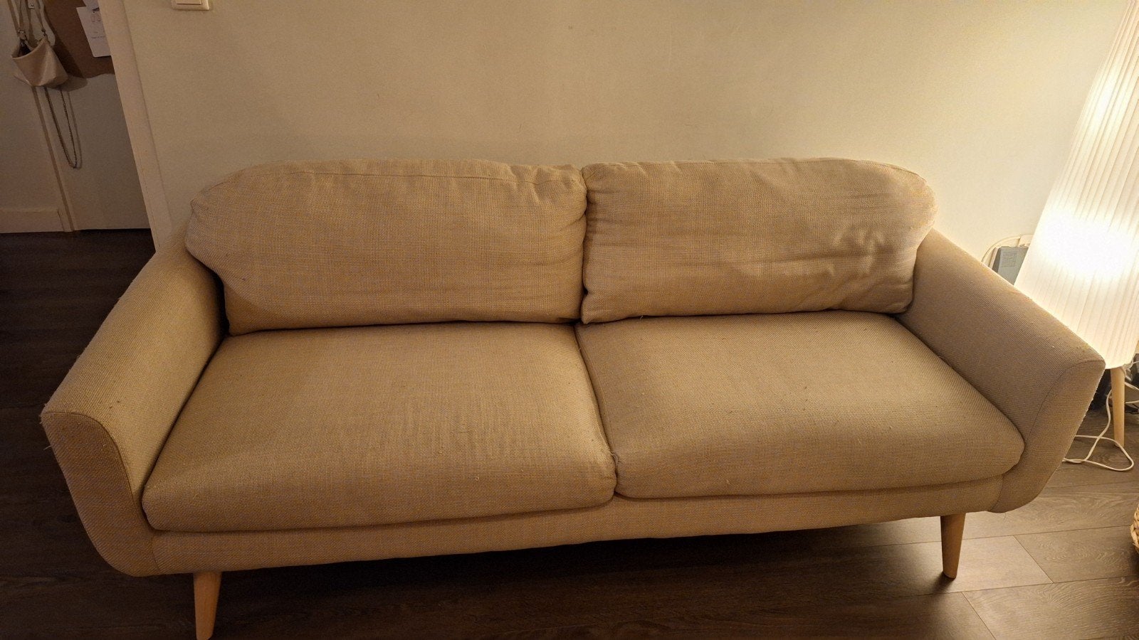 Comfortabele 2-zits bank, lichtbeige stof, Hout, Gebruikt, 150 tot 200 cm, Tweepersoons