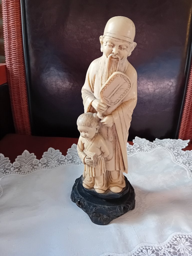 chinees beeldje gegoten hars/kunstof, Ophalen of Verzenden