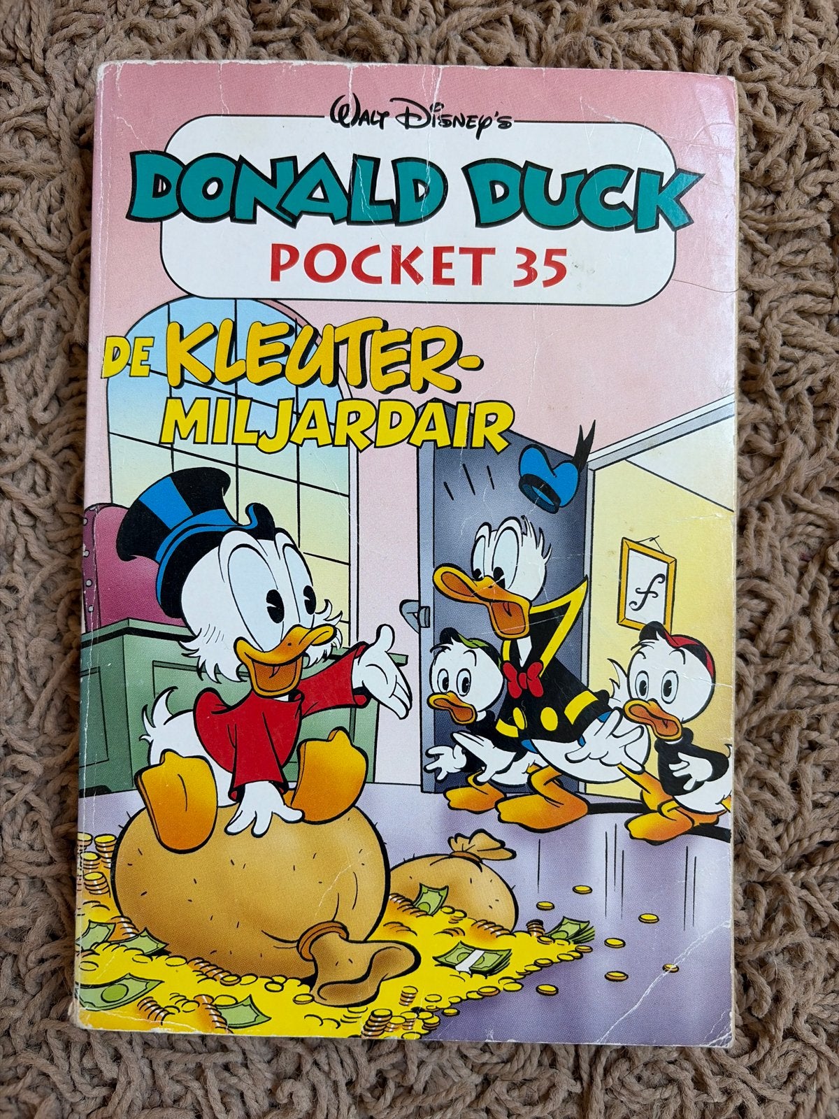 Donald Duck Pocket 35: De Kleuter-Miljardair, Boeken, Eén stripboek, Ophalen of Verzenden, Gelezen