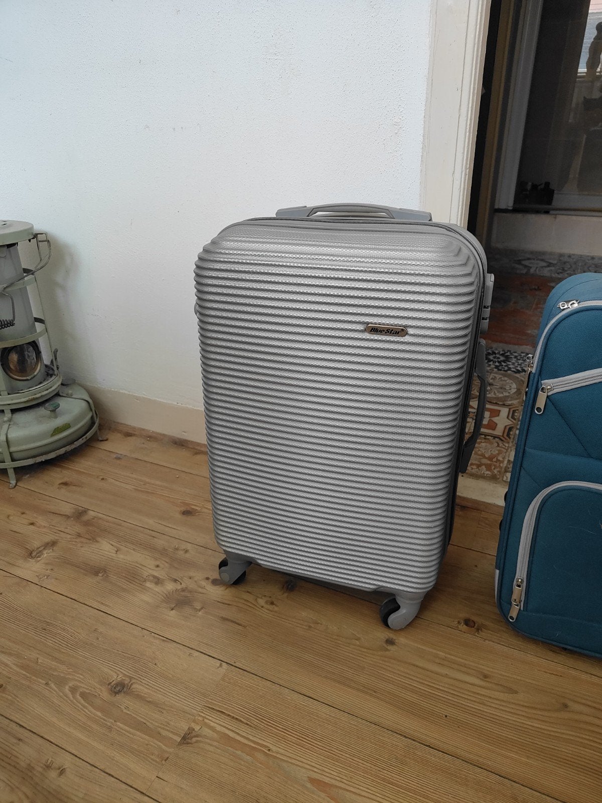 Set van 3 koffers: 2 hardcase, 1 zachte reistas, Ophalen of Verzenden, Zo goed als nieuw, Wieltjes