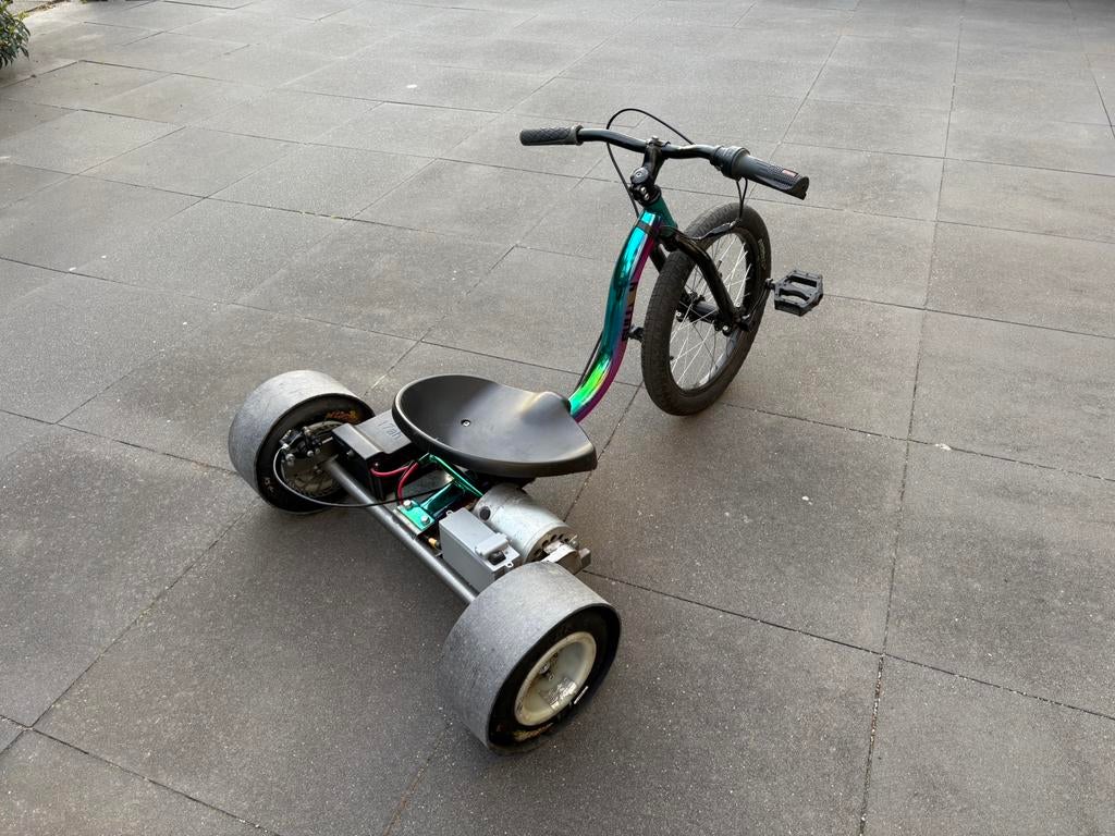 Drift trike driewieler elektrisch, Ophalen, Zo goed als nieuw, Overige merken, Motor