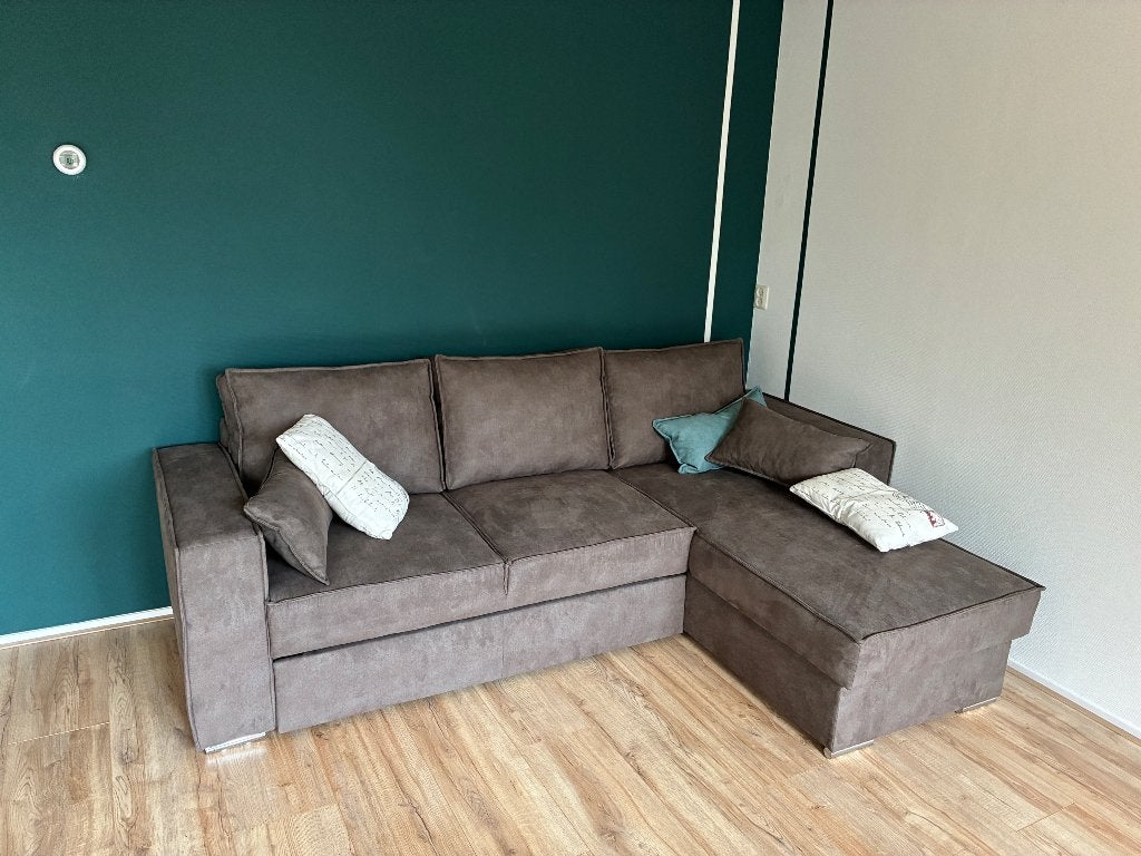 Nieuwe ongebruikte SLAAPBANK, Ophalen, Als zitbank = zie boven. Slaapbank = 2.40 lang, 1.50 breed, Kunststof, Hoekbank