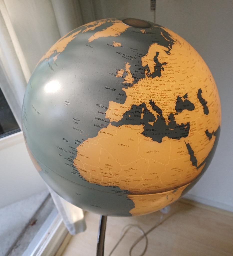 Wereldbol, Huis en Inrichting, Ophalen, Verlicht, Zo goed als nieuw