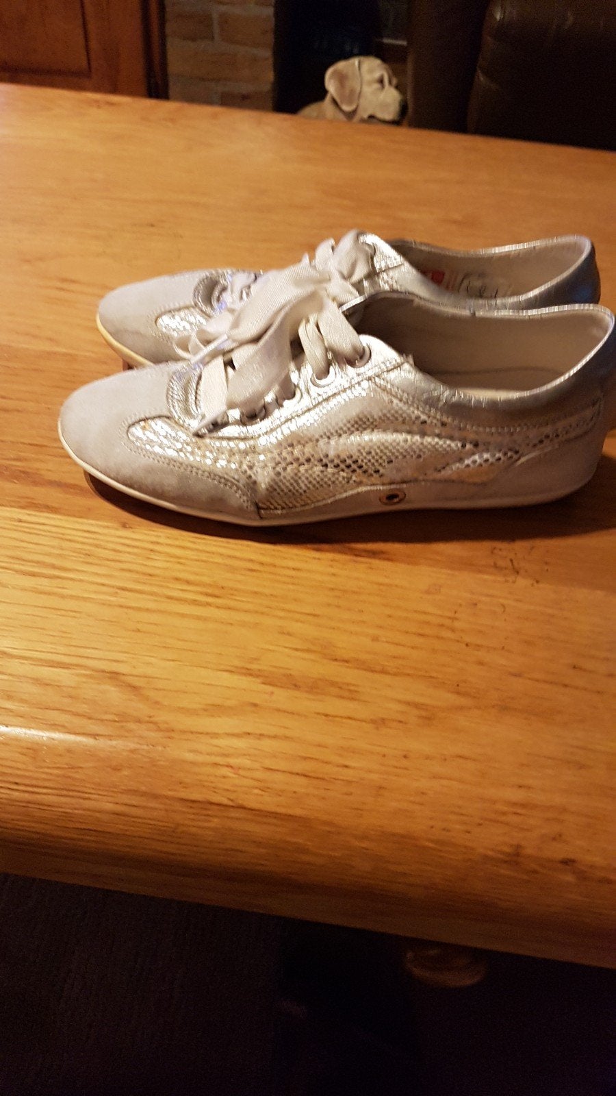 dames schoen maat 38, Ophalen of Verzenden, Gedragen, Beige, Sneakers of Gympen