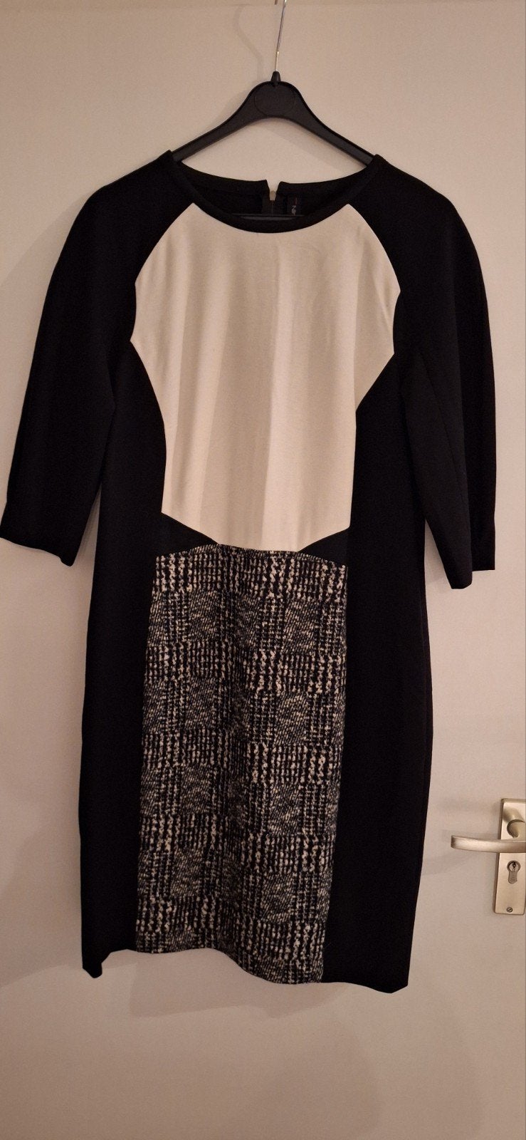 Marccain jurk van lamswol, Zwart, Maat 46/48 (XL) of groter, Ophalen of Verzenden, Zo goed als nieuw