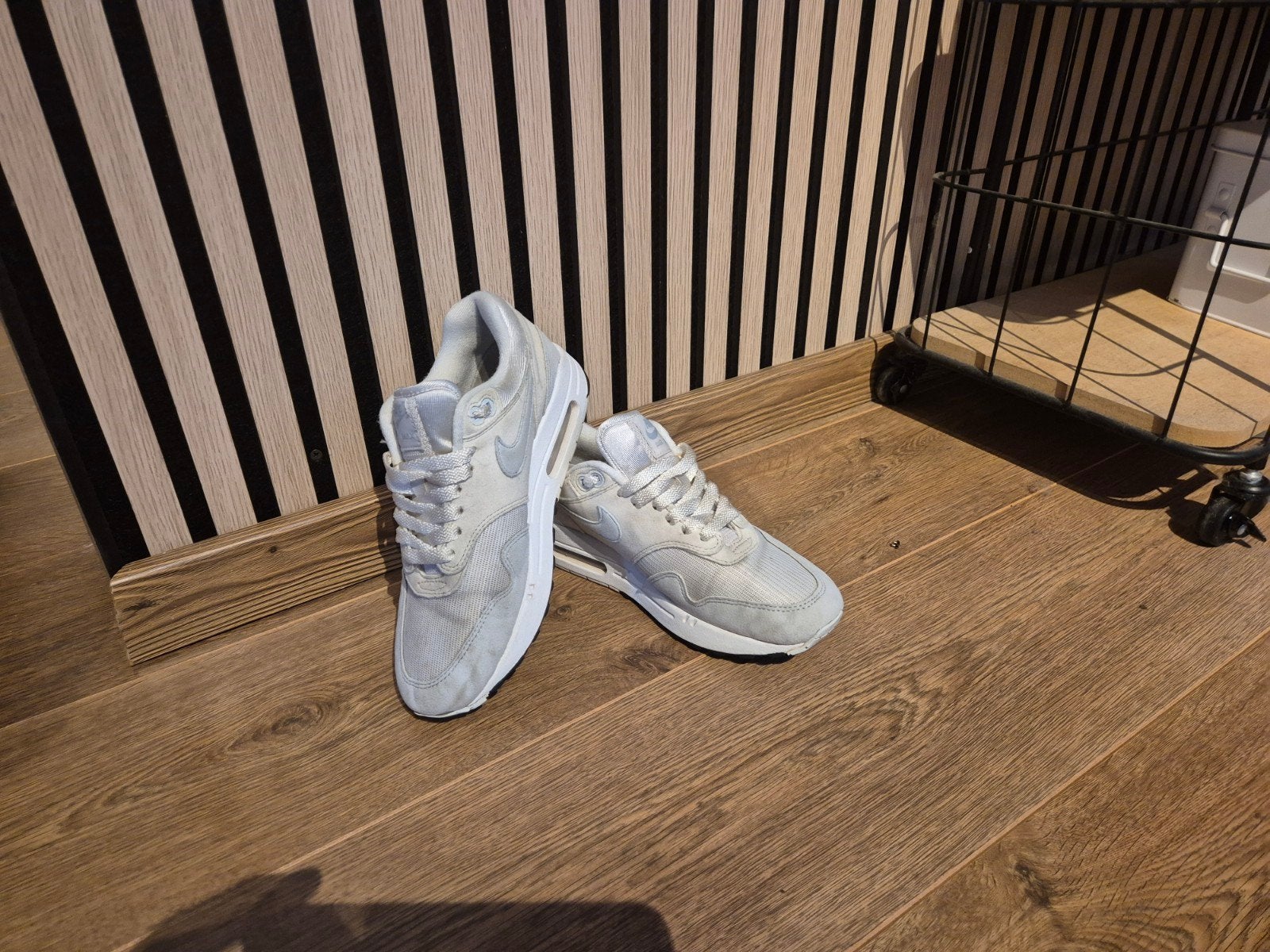 Nike Air Max 1 - Maat 38,5, Kleding | Dames, Schoenen, Gedragen, Sneakers of Gympen, Wit, Ophalen