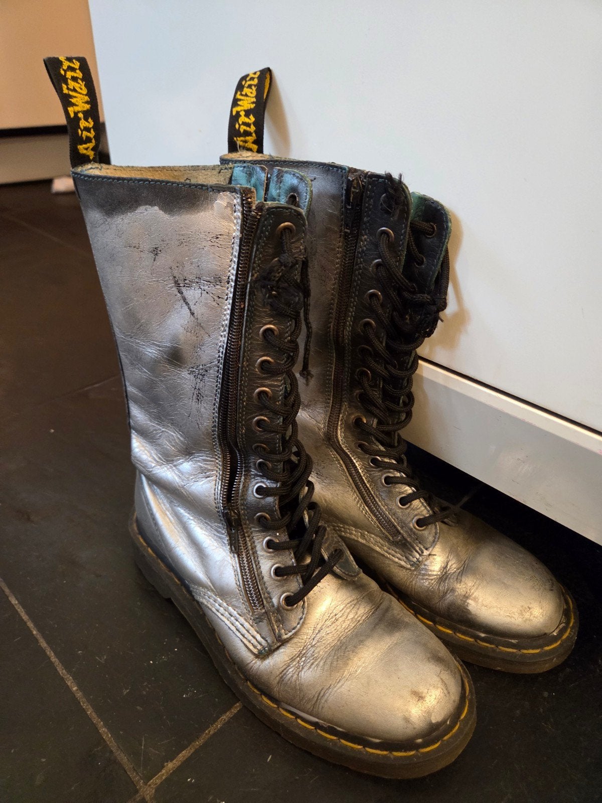 Dr. Martens 14-gaats laarzen zilver maat 39, Hoge laarzen, Overige kleuren, Ophalen of Verzenden, Dr. Martens