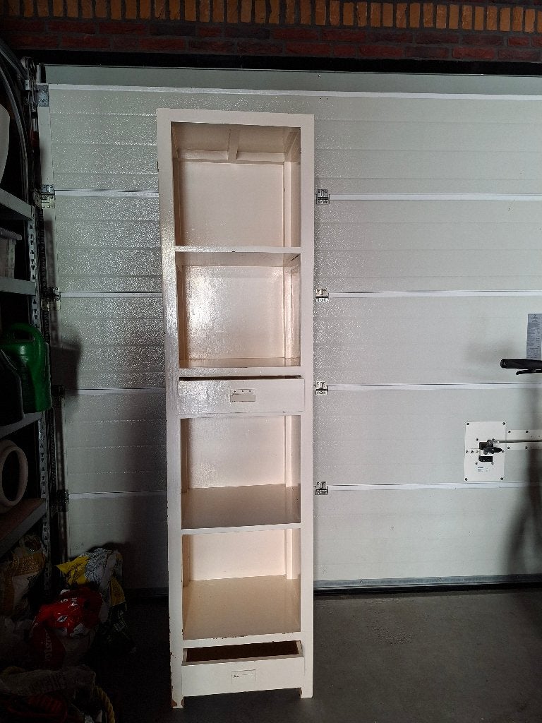 Gratis kastje, Huis en Inrichting, Ophalen, Met plank(en), Gebruikt, 200 cm of meer