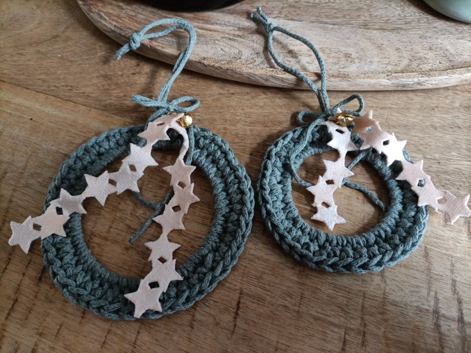 2x Kersthangers voor €1,50, Diversen, Ophalen of Verzenden, Zo goed als nieuw