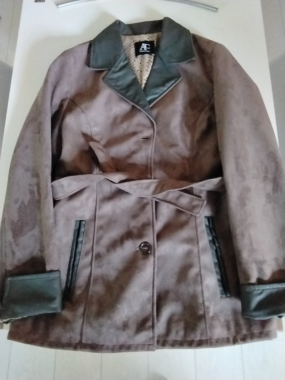 Damesjasje, bruin, maat s, Kleding | Dames, Jassen | Zomer, Ophalen of Verzenden, Nieuw