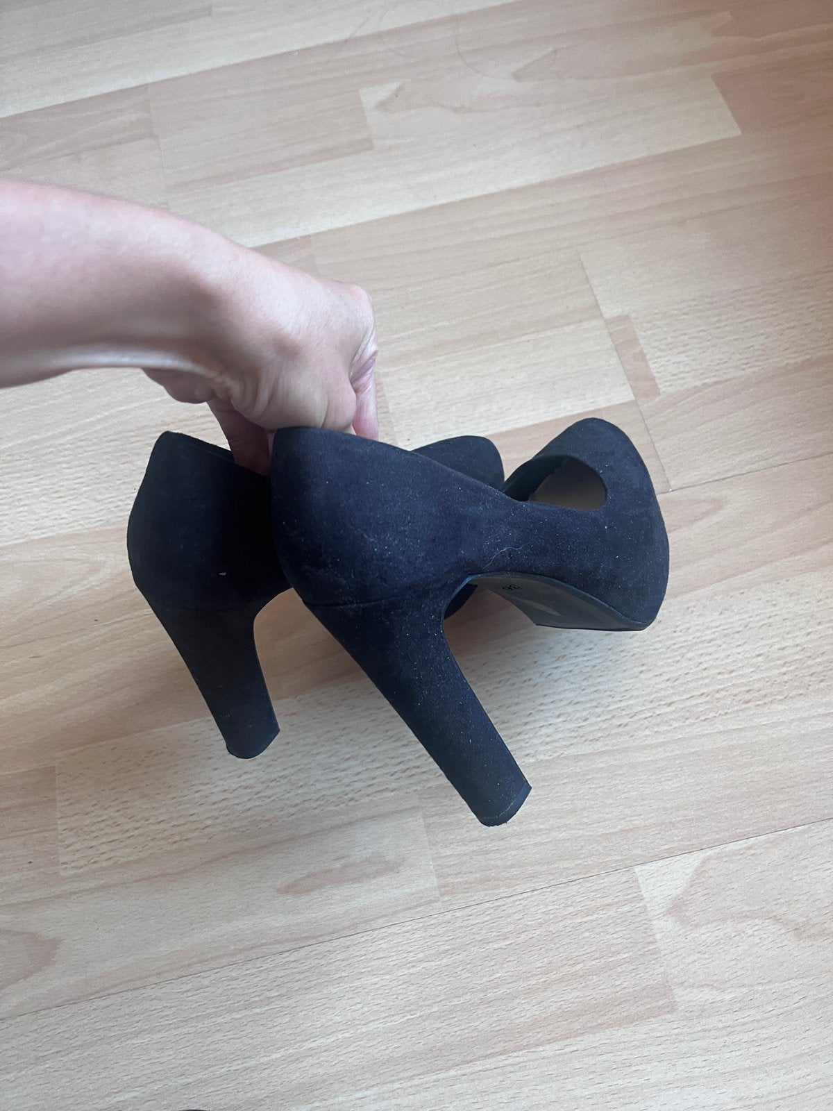 Zwarte H&M Divided Pumps Maat 36, Pumps, Zwart, Ophalen of Verzenden, Gedragen