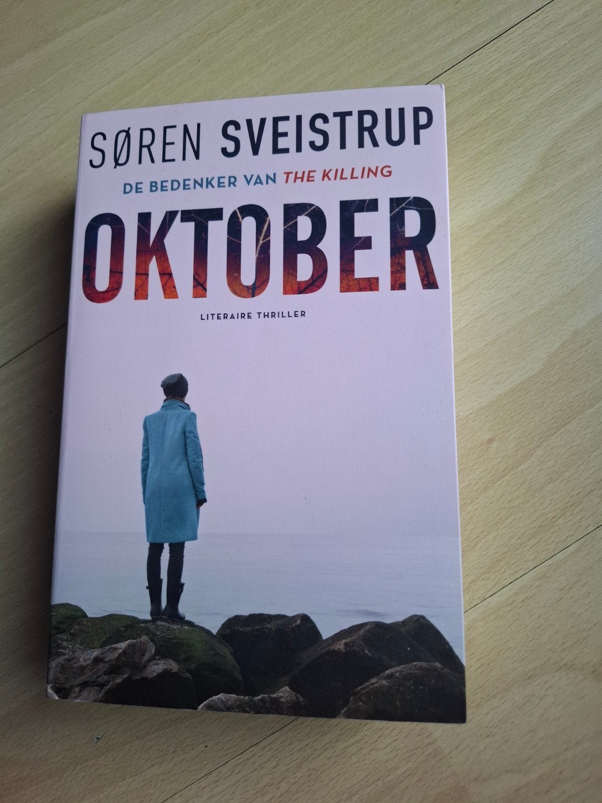 Soren Sveistrup oktober, Ophalen of Verzenden, Zo goed als nieuw