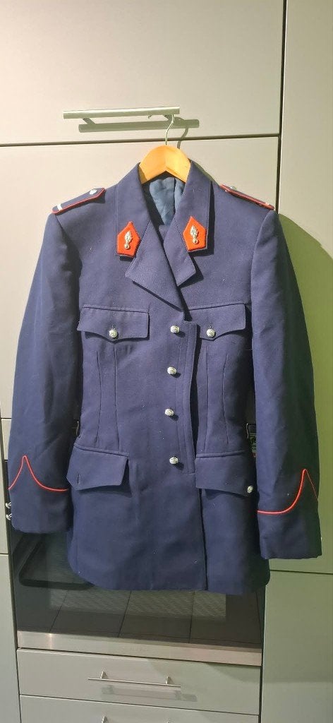België Rijkswacht Wachtmeester uniforme 1998, Verzamelen, Militaria | Algemeen, Verzenden, Marechaussee, Overige gebieden, Kleding of Schoenen