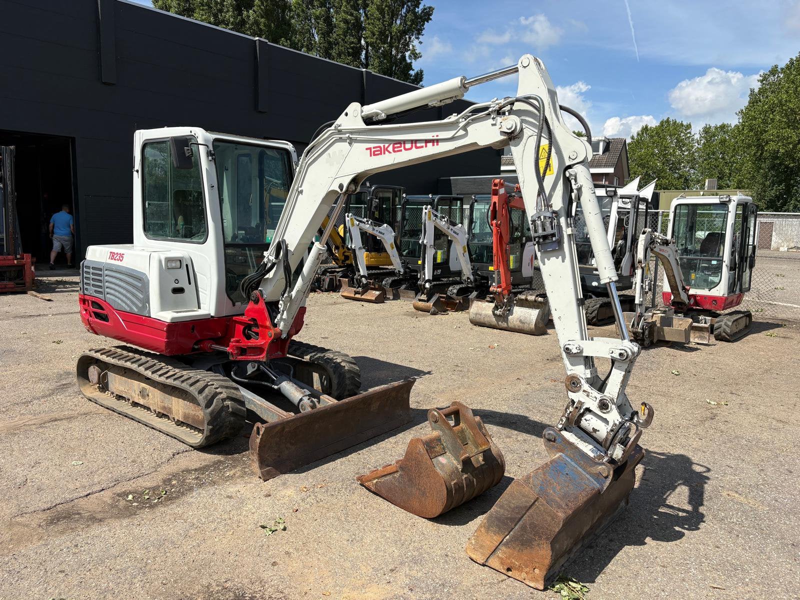 Takeuchi TB235 POWERTILT Minigraver TOP MACHINE!!!, Ophalen, Graafmachine