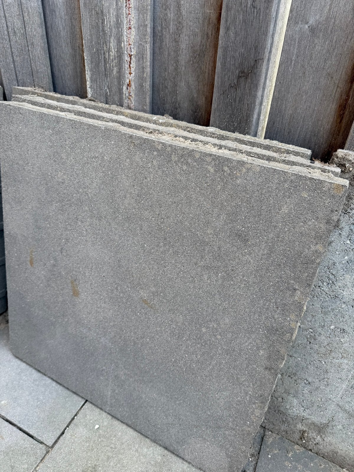 GRATIS af te halen: terrastegels 60x60 cm (7 stuks), Ophalen, Gebruikt, 10 m² of meer, Beton