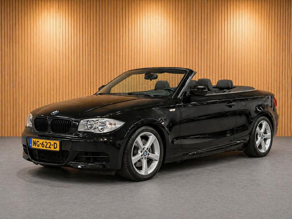 BMW 1-serie Coupé 135i High Executive Cabriolet M-Sport, Auto's, BMW, Achterwielaandrijving, Gebruikt, Zwart, Cabriolet