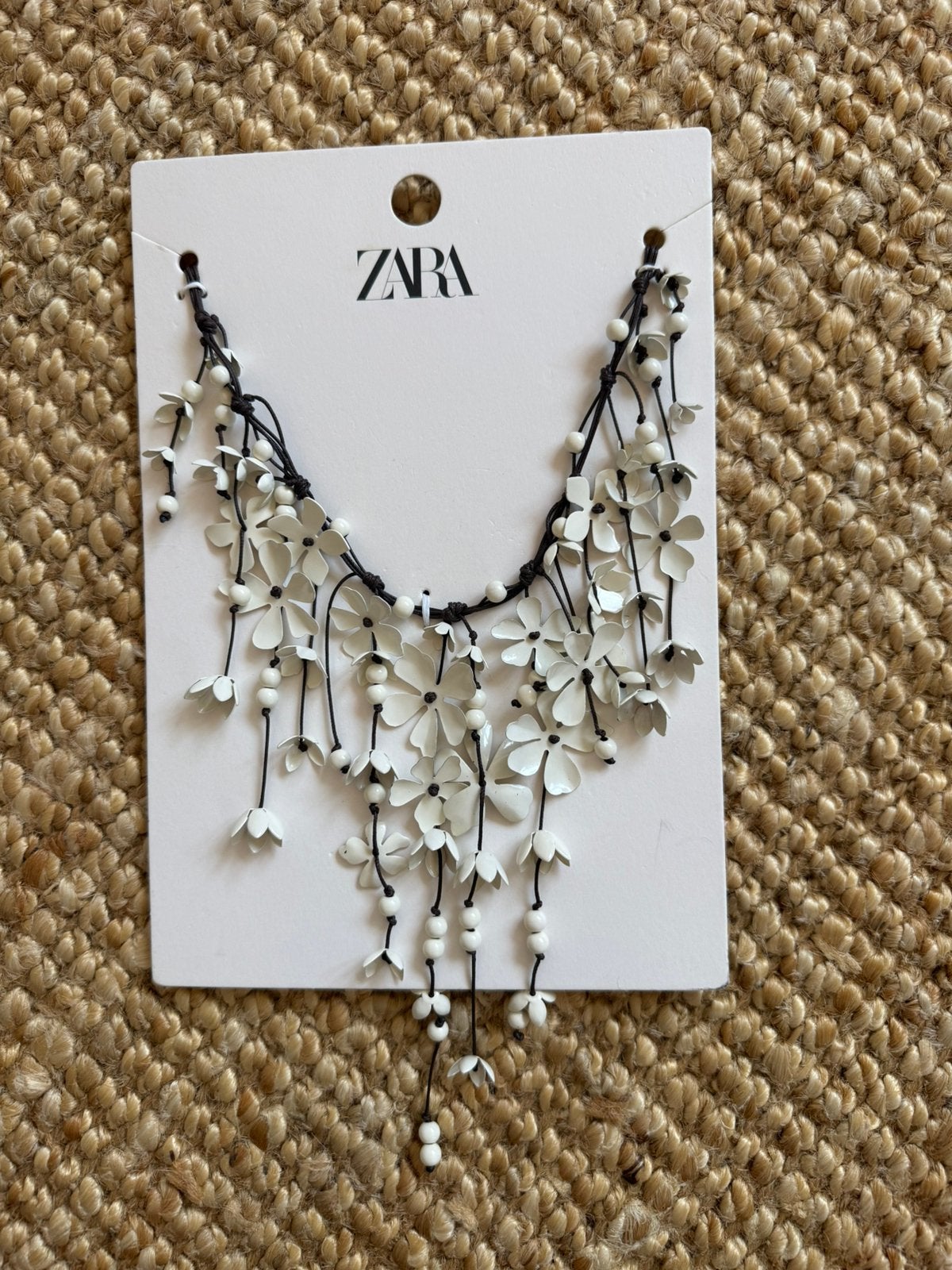 Zara, statement ketting met witte metalen bloemen, nieuw!, Sieraden, Tassen en Uiterlijk, Kettingen, Ophalen of Verzenden, Zo goed als nieuw