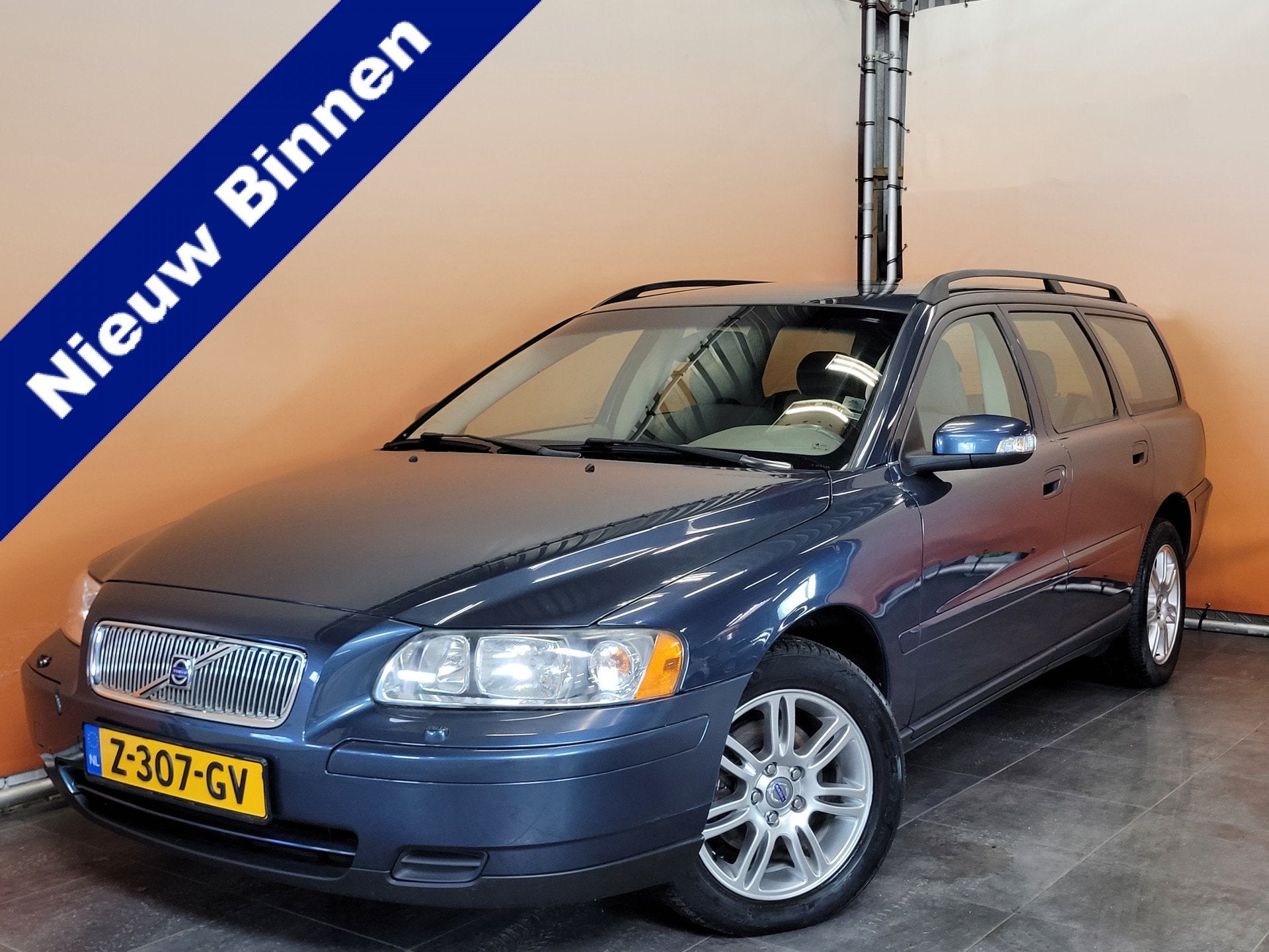 Volvo V70 2.4 Edition Classic lage km stand | (bj 2006), Voorwielaandrijving, Stof, Beige, Blauw