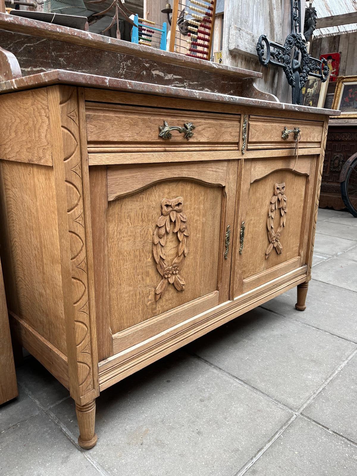 Franse eikenhouten commode, Ophalen