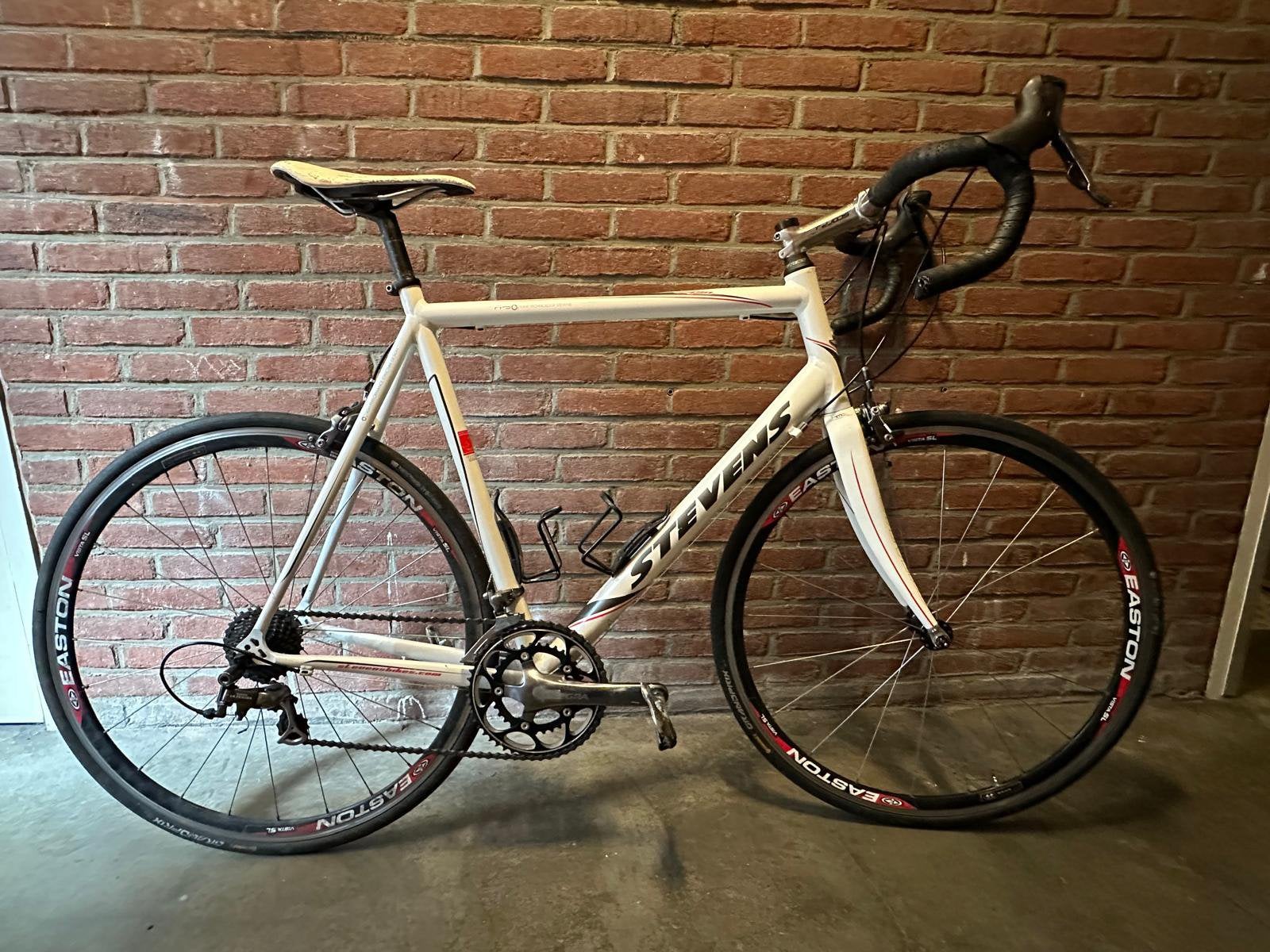 Stevens Aspin Racefiets – Ultegra – Nieuwprijs € 2.200,-, 28 inch, 10 tot 15 versnellingen, Aluminium, Zo goed als nieuw