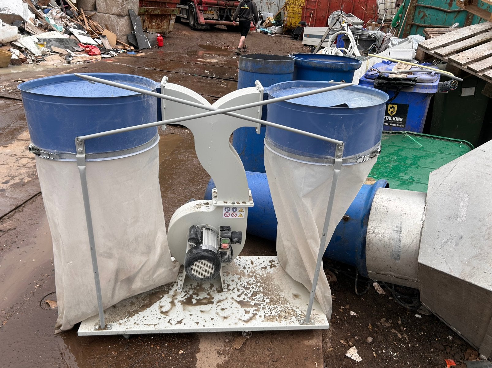 Hbm Stofafzuig machine, Ophalen