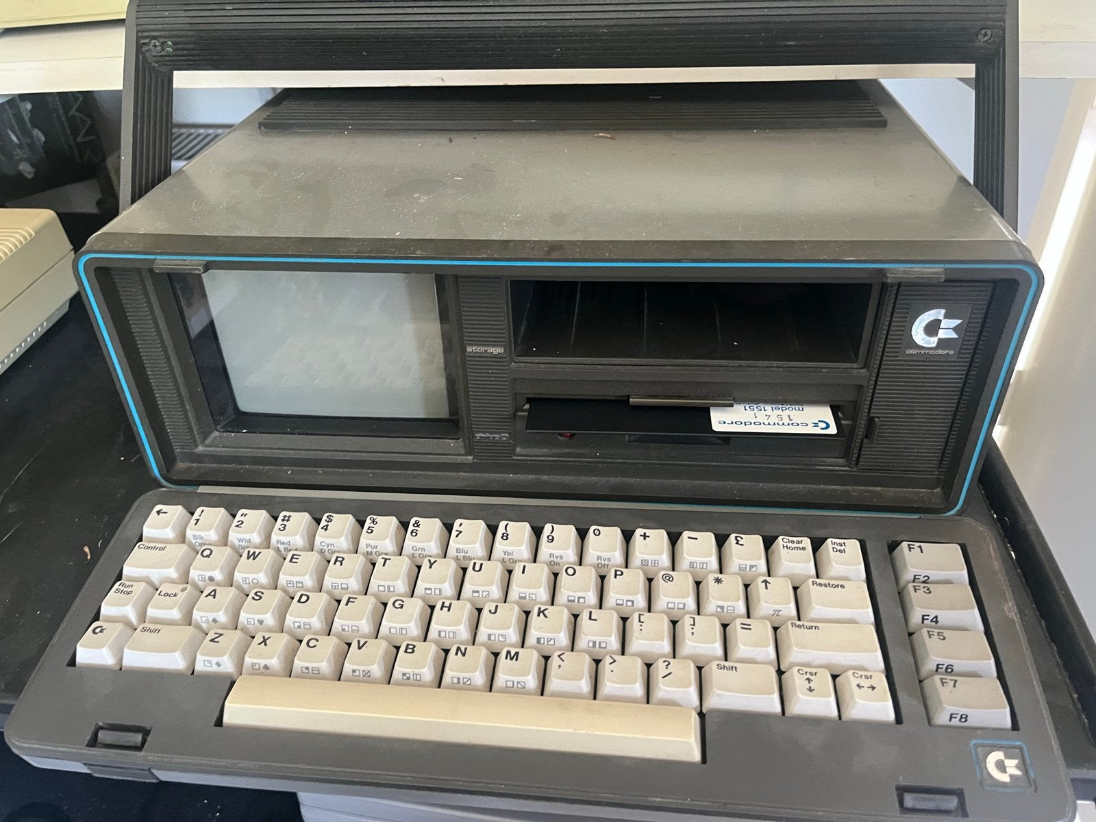 Vintage Commodore SX-64 Draagbare Computer, Computers en Software, Vintage Computers, Ophalen