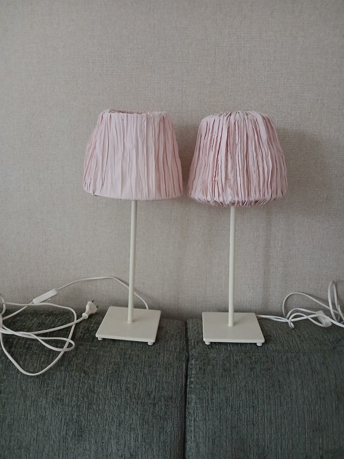 schemerlamp/tafellamp met roze Ikea Hemstra kap, Led-lamp, Gebruikt, E14 (klein), Ophalen of Verzenden