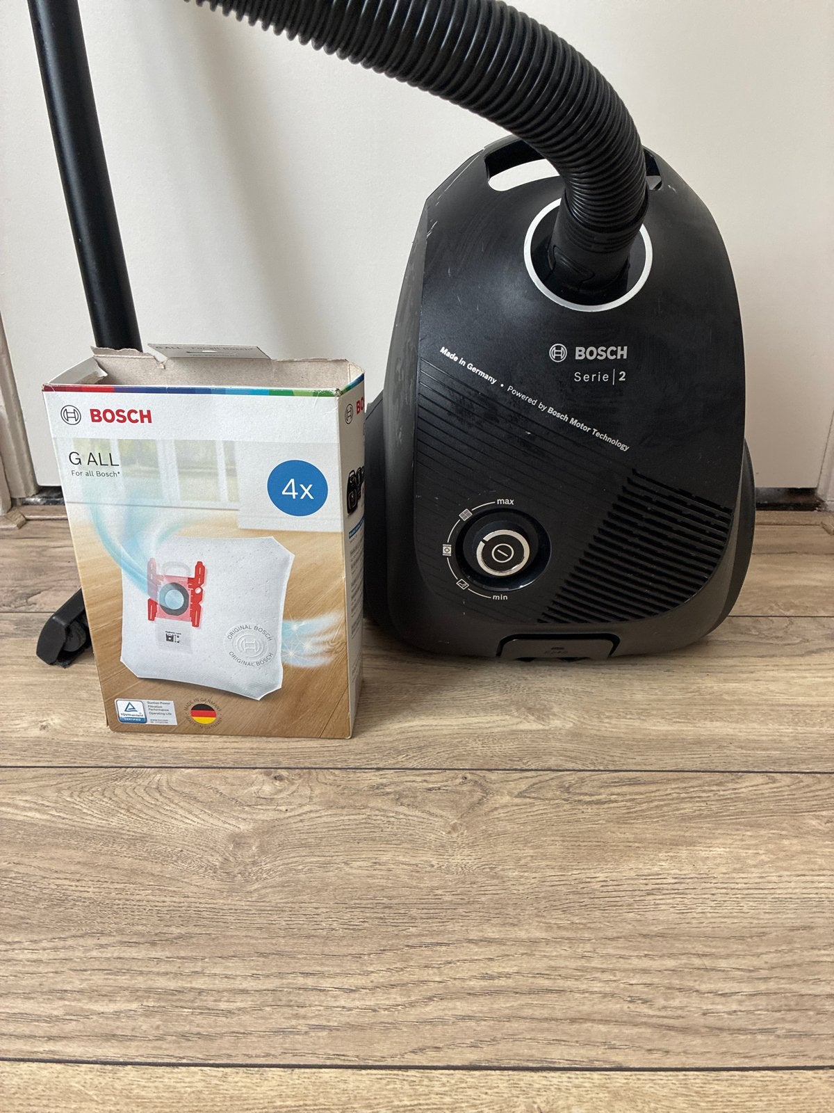 Bosch Serie 2 stofzuiger met stofzak, Gebruikt, Bosch, Sledestofzuiger, Ophalen