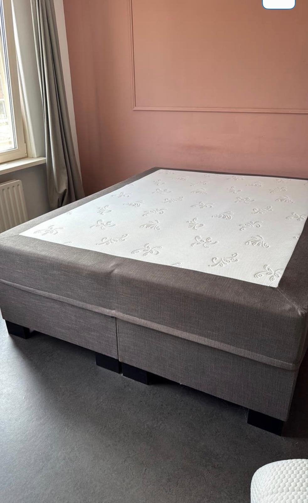Swiss Sense 160x200cm antraciet excl matrassen en hoofdbord!, Huis en Inrichting, Slaapkamer | Bedden, Gebruikt, Tweepersoons