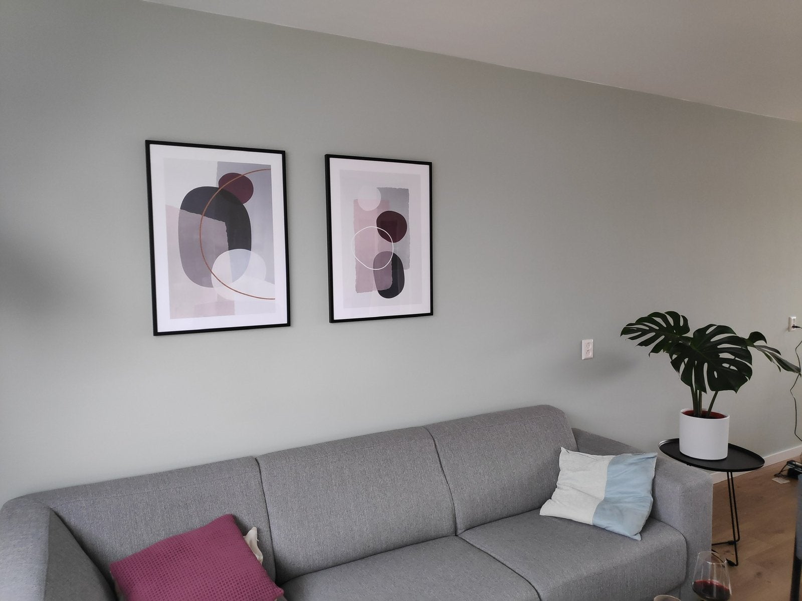 Twee zwarte lijsten Desenio 50x70 cm (met posters), Ophalen, Zo goed als nieuw